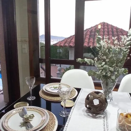 Itxi Y Jamin - Chalet Con Vistas A La Ria De Vigo *