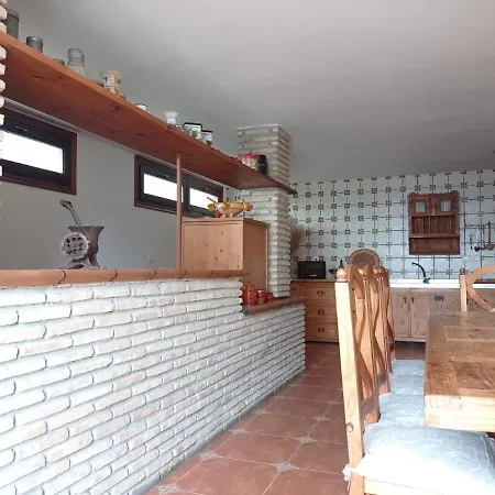 Itxi Y Jamin - Chalet Con Vistas A La Ria De Vigo Moana