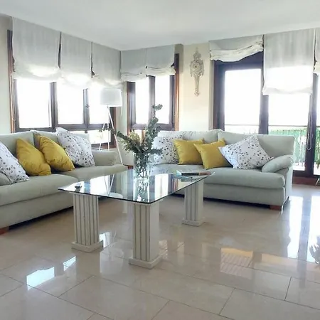 Itxi Y Jamin - Chalet Con Vistas A La Ria De Vigo